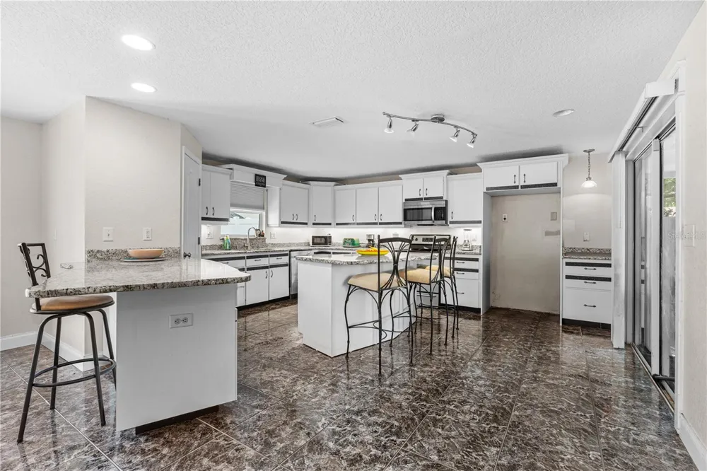 1945 FERN PALM DRIVE Edgewater, FL 32141
