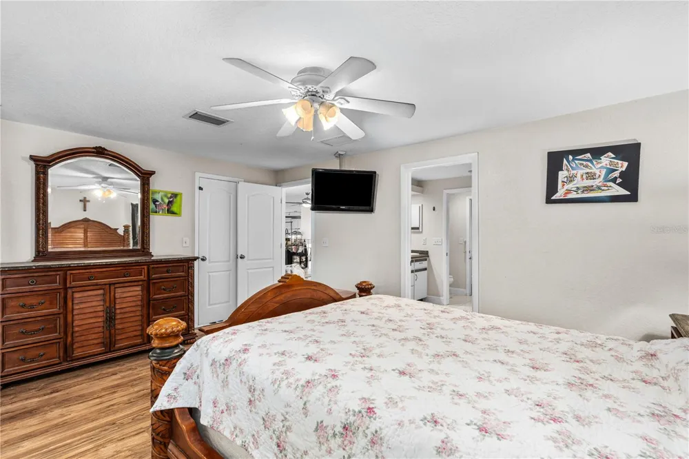 1945 FERN PALM DRIVE Edgewater, FL 32141
