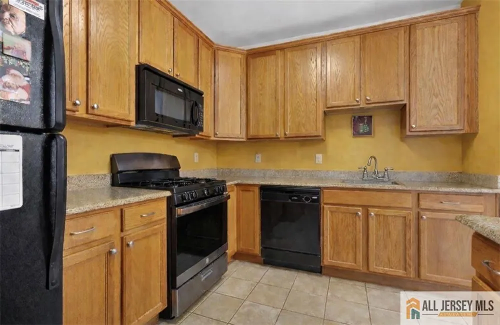 315 Regency Place #315 Woodbridge Proper, NJ 07095