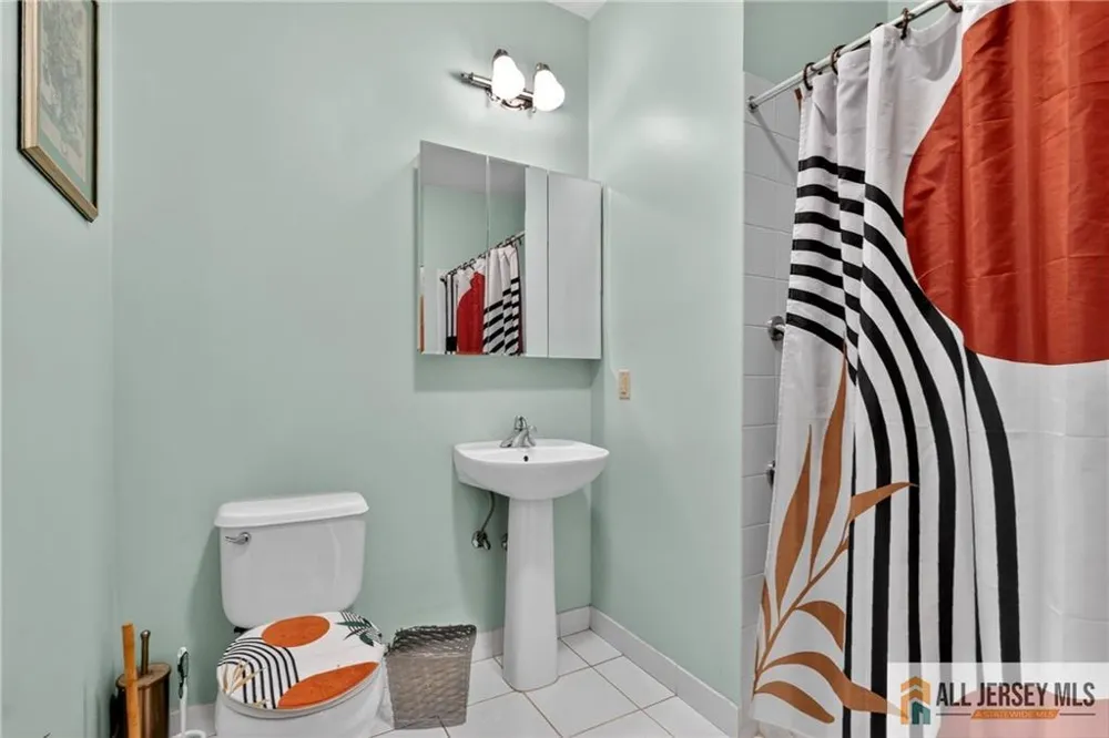 315 Regency Place #315 Woodbridge Proper, NJ 07095