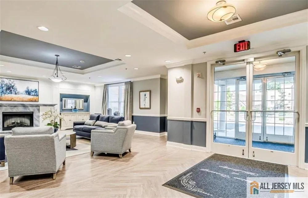 315 Regency Place #315 Woodbridge Proper, NJ 07095