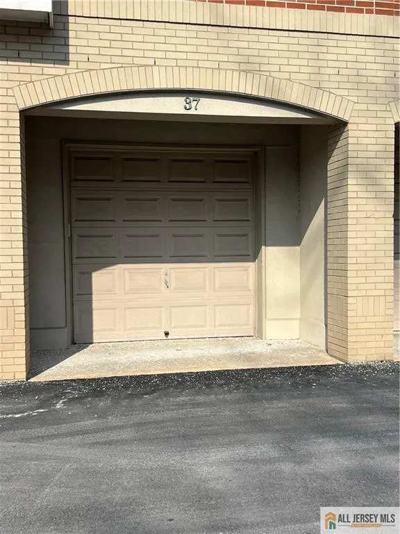 315 Regency Place #315 Woodbridge Proper, NJ 07095