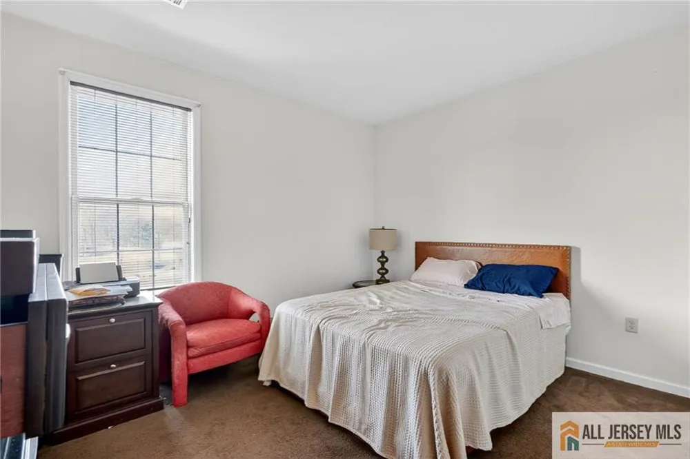 315 Regency Place #315 Woodbridge Proper, NJ 07095