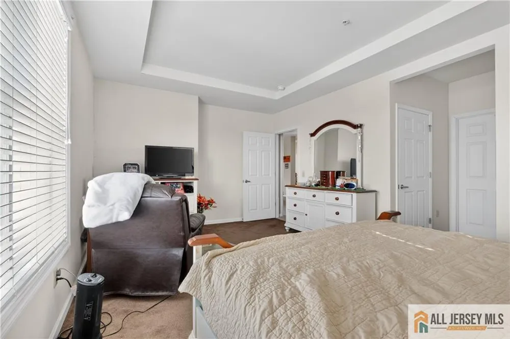 315 Regency Place #315 Woodbridge Proper, NJ 07095