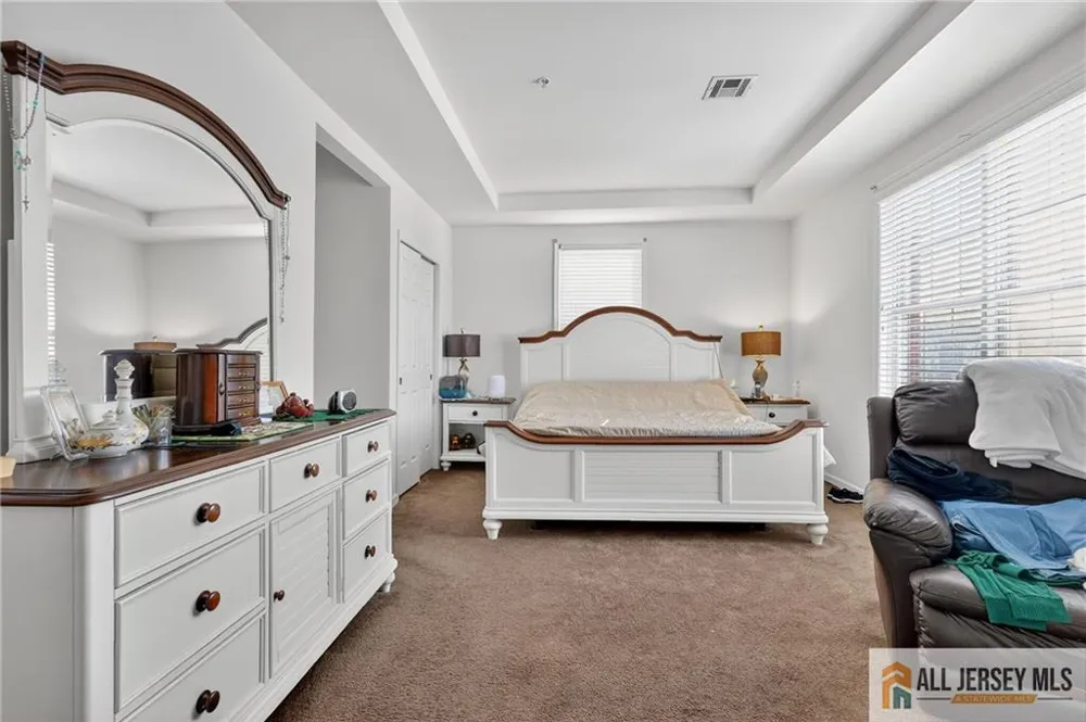 315 Regency Place #315 Woodbridge Proper, NJ 07095