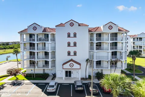 8903 Laguna Lane #301