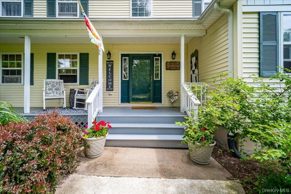 124 Rutsonville Road Wallkill, NY 12589