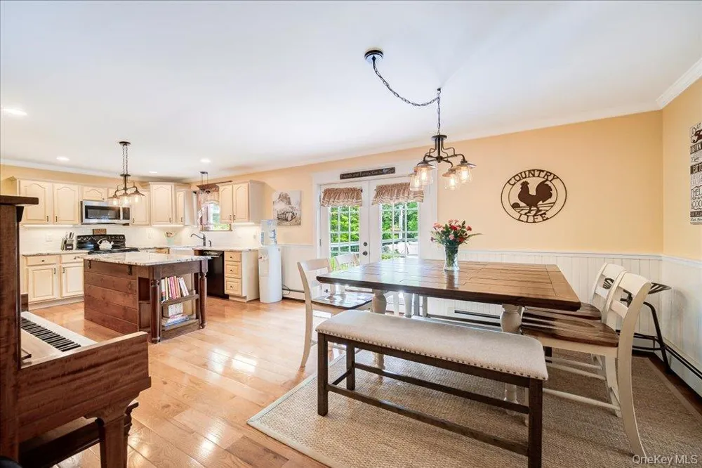 124 Rutsonville Road Wallkill, NY 12589