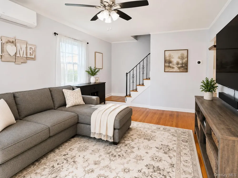 184 E Chester Street Valley Stream, NY 11580
