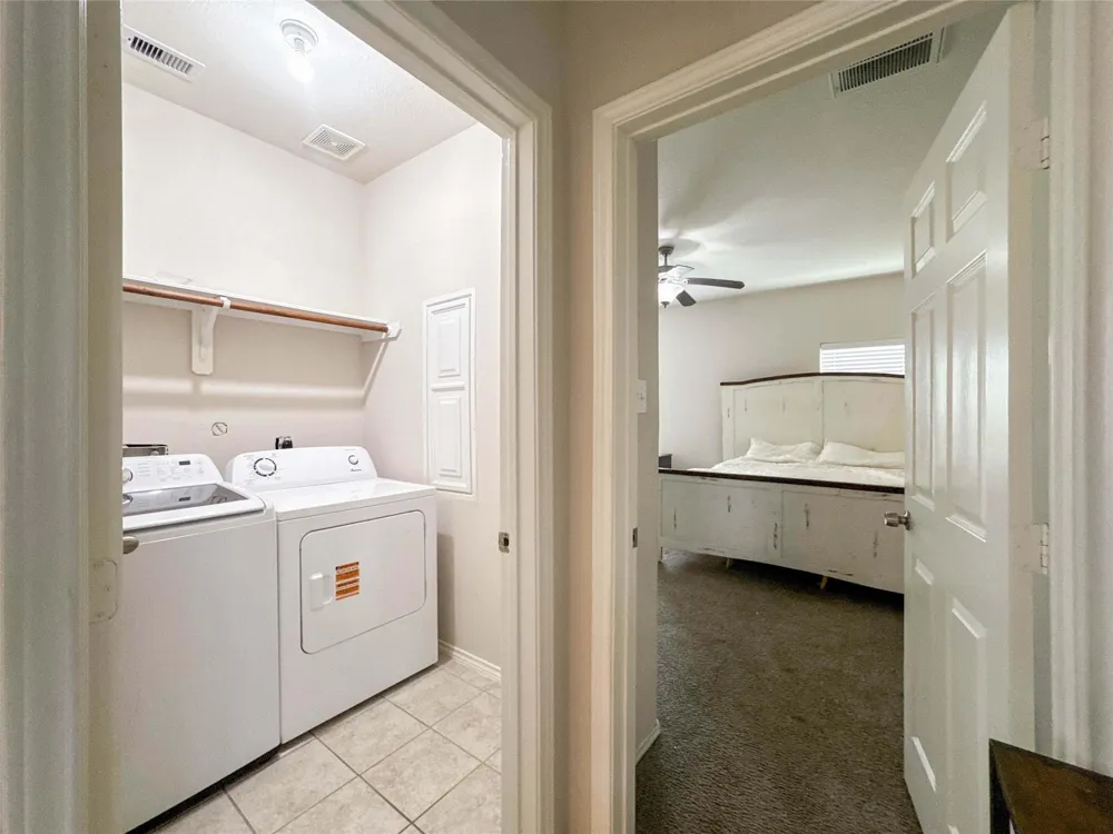 3041 Boxwood Springs Lane Dickinson, TX 77539