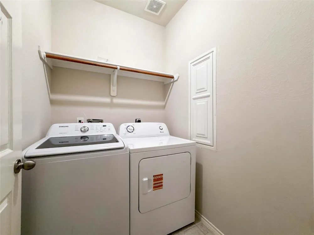 3041 Boxwood Springs Lane Dickinson, TX 77539