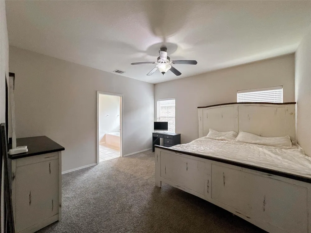 3041 Boxwood Springs Lane Dickinson, TX 77539