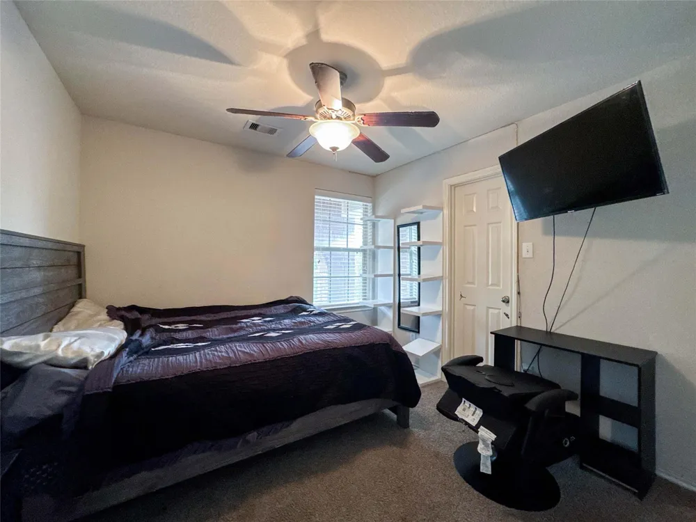 3041 Boxwood Springs Lane Dickinson, TX 77539