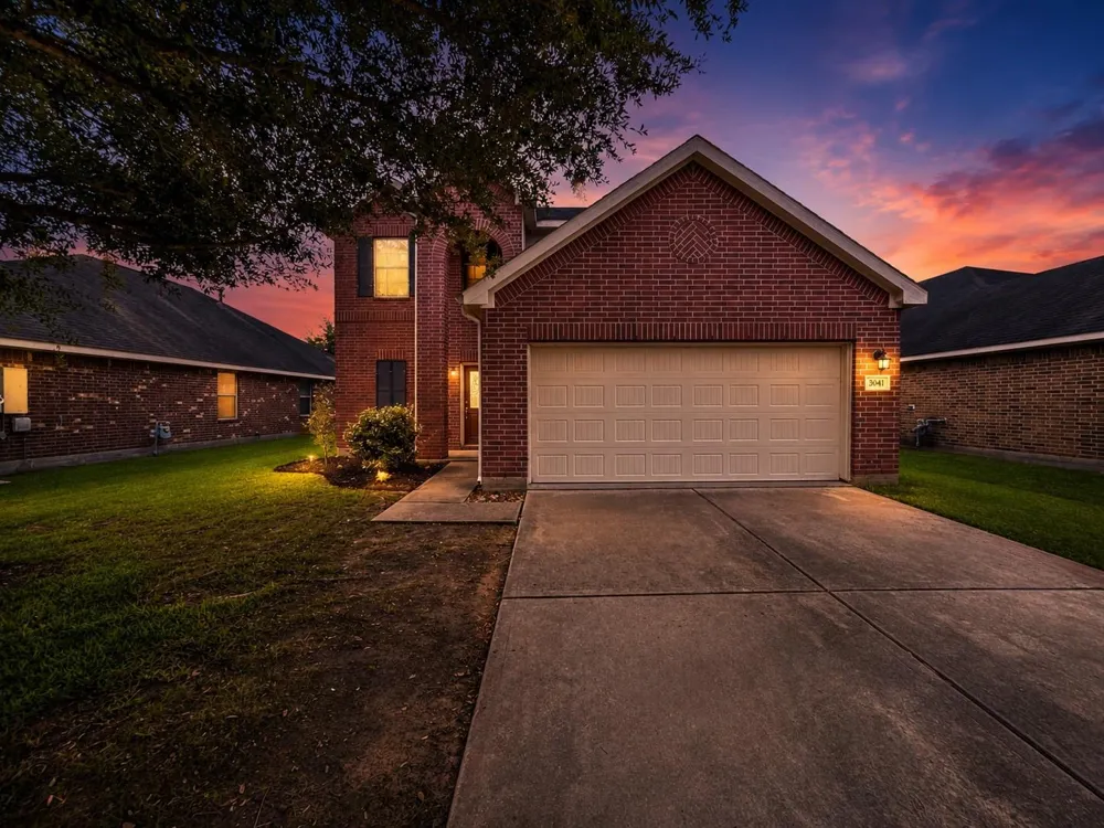 3041 Boxwood Springs Lane Dickinson, TX 77539