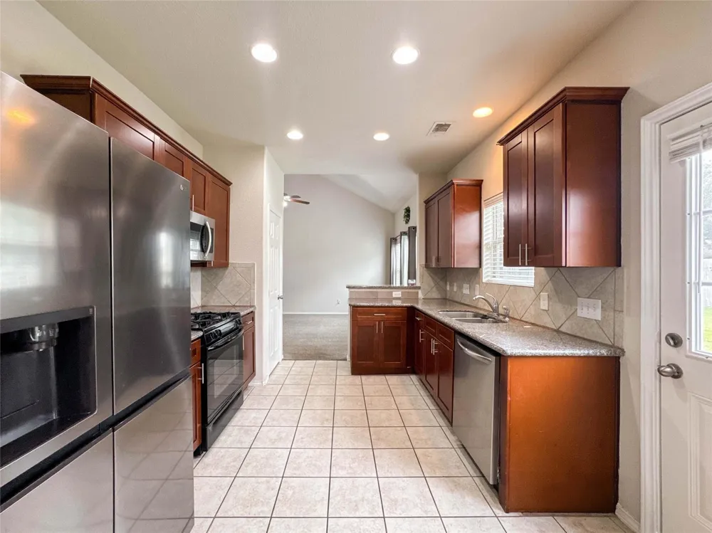 3041 Boxwood Springs Lane Dickinson, TX 77539