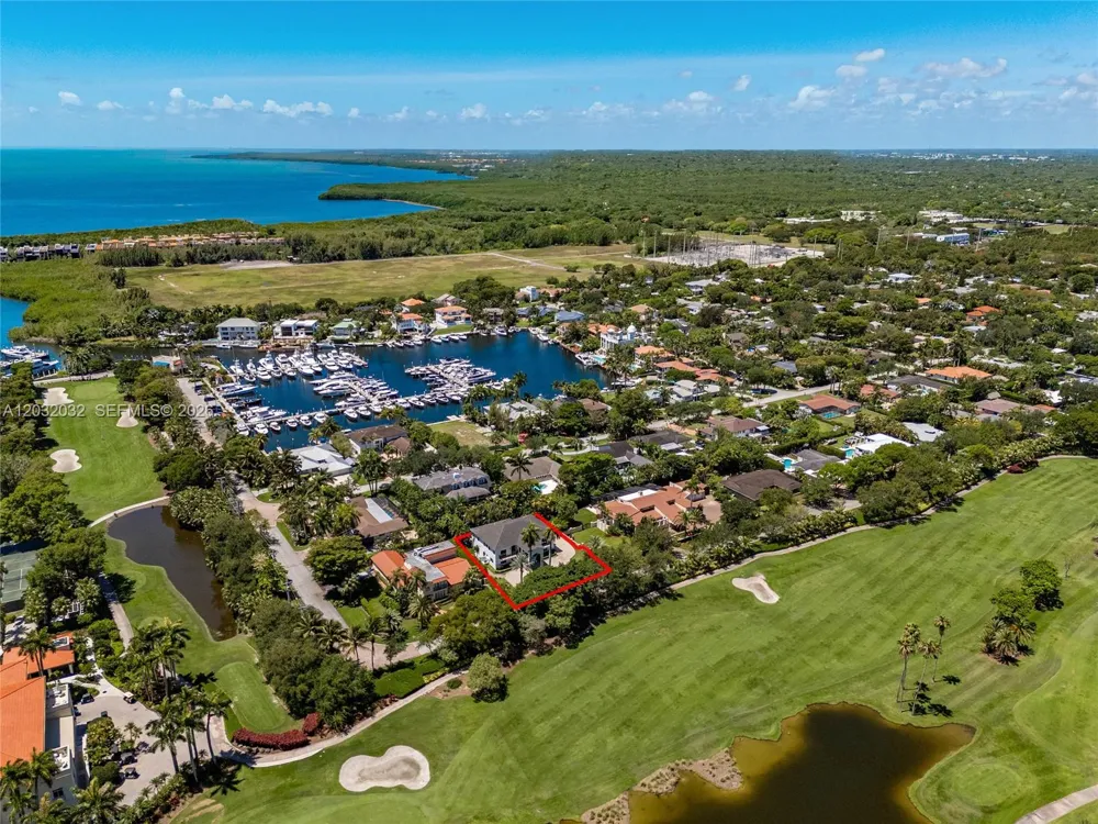 6220 SW 144th St Coral Gables, FL 33158