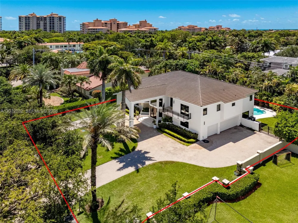 6220 SW 144th St Coral Gables, FL 33158