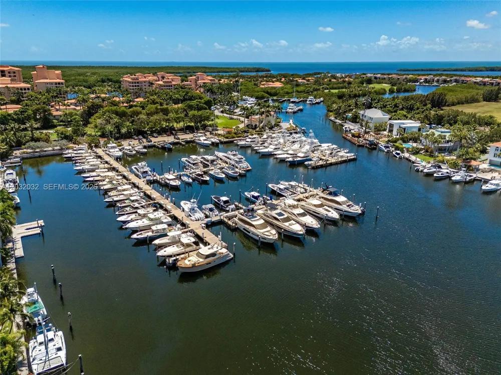 6220 SW 144th St Coral Gables, FL 33158