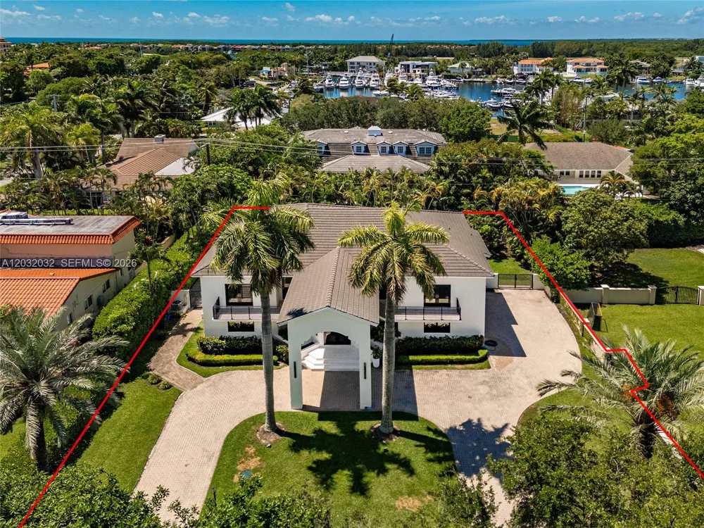 6220 SW 144th St Coral Gables, FL 33158