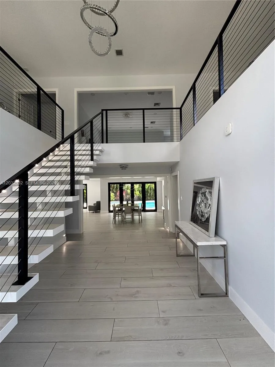 6220 SW 144th St Coral Gables, FL 33158