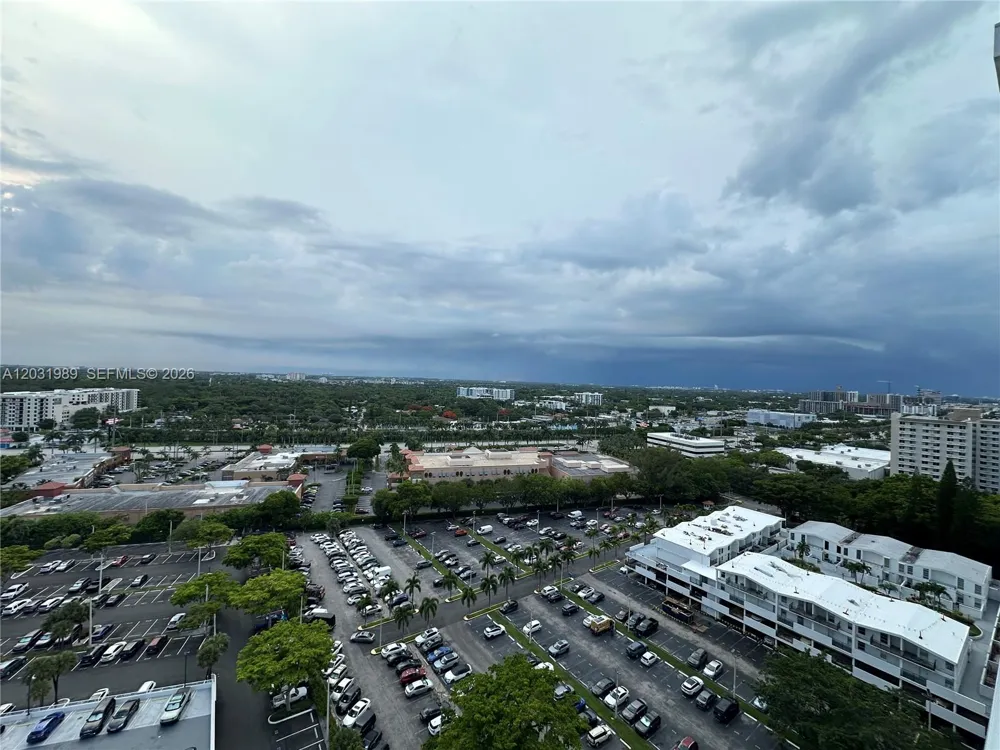 18051 Biscayne Blvd #PH05 Aventura, FL 33160