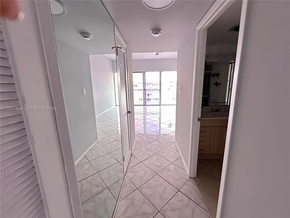18051 Biscayne Blvd #PH05 Aventura, FL 33160