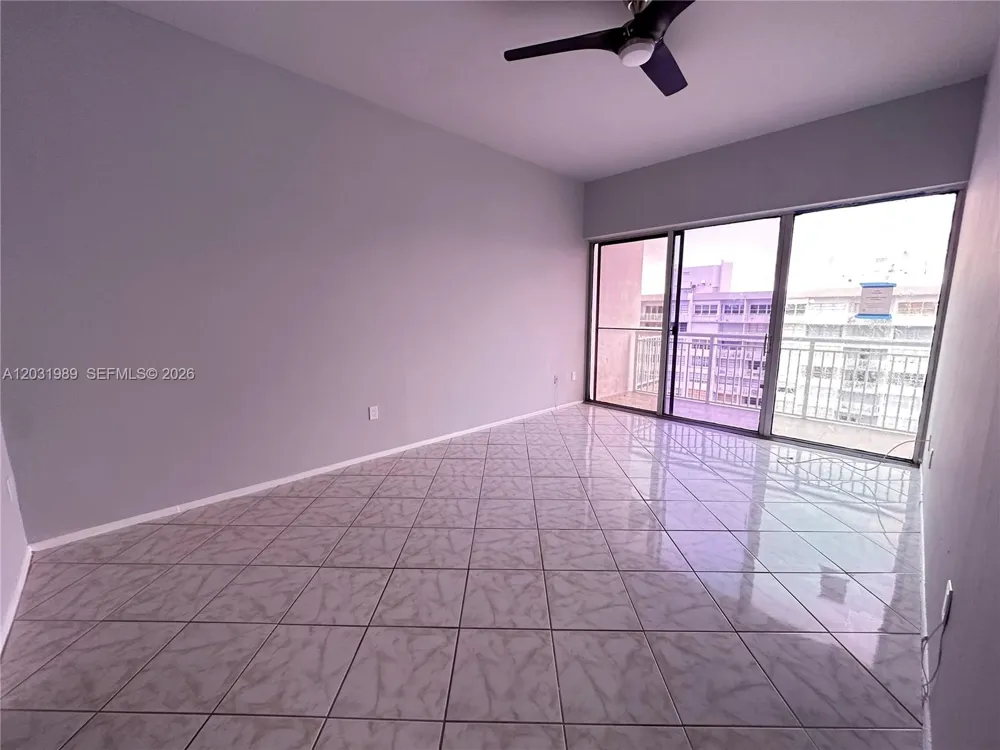 18051 Biscayne Blvd #PH05 Aventura, FL 33160