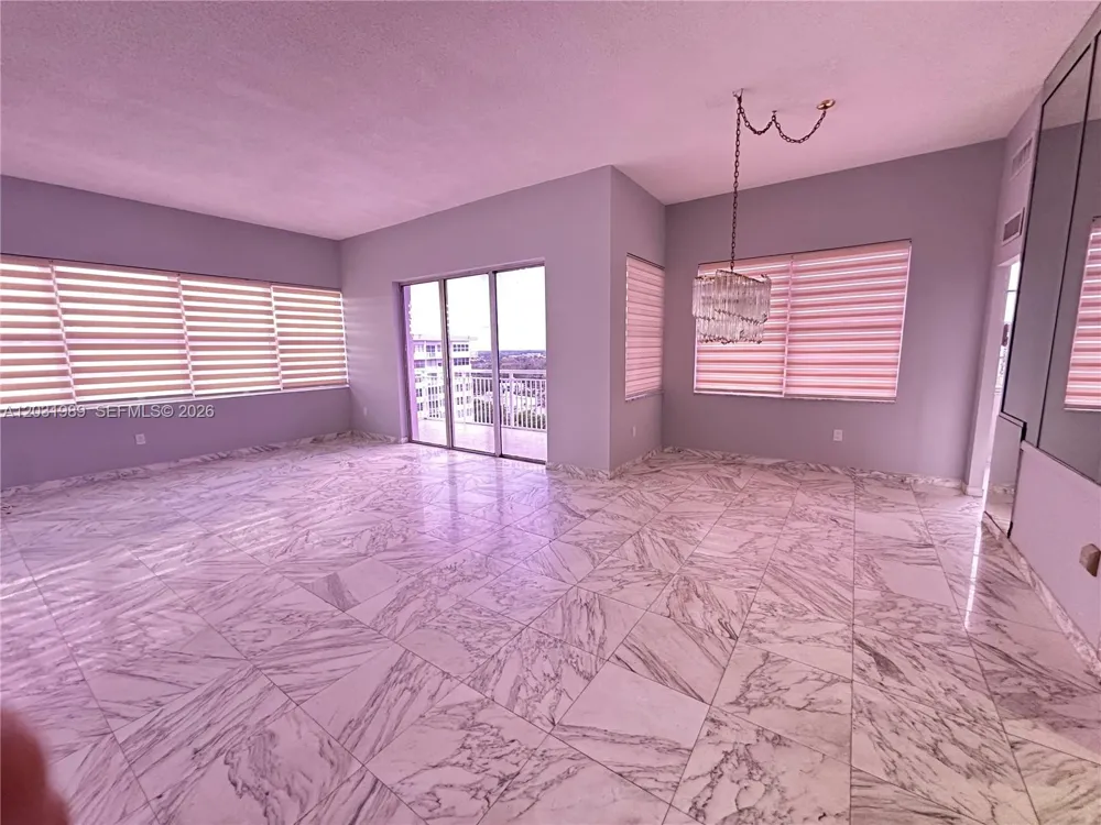 18051 Biscayne Blvd #PH05 Aventura, FL 33160
