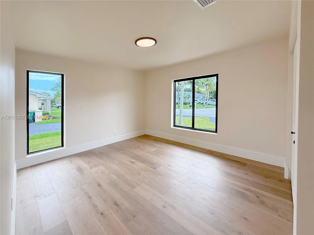8845 SW 176th Ter Palmetto Bay, FL 33157