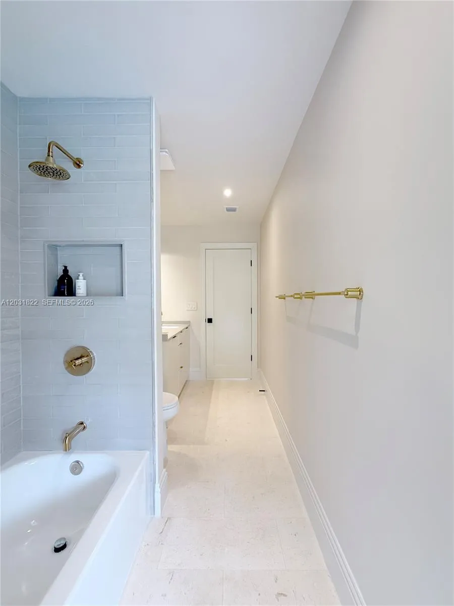 8845 SW 176th Ter Palmetto Bay, FL 33157