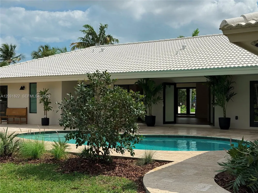 8845 SW 176th Ter Palmetto Bay, FL 33157
