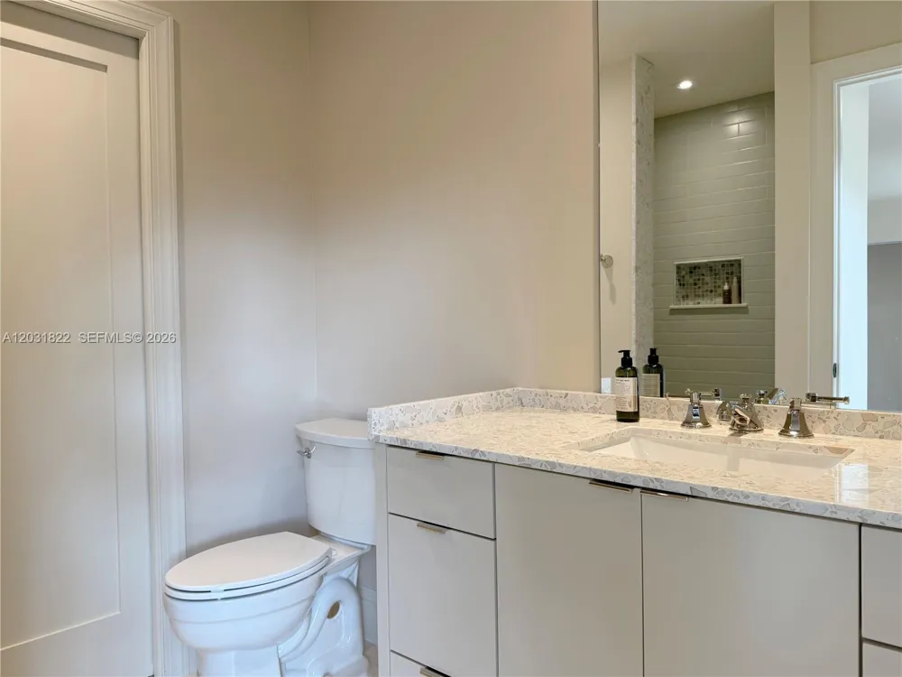 8845 SW 176th Ter Palmetto Bay, FL 33157