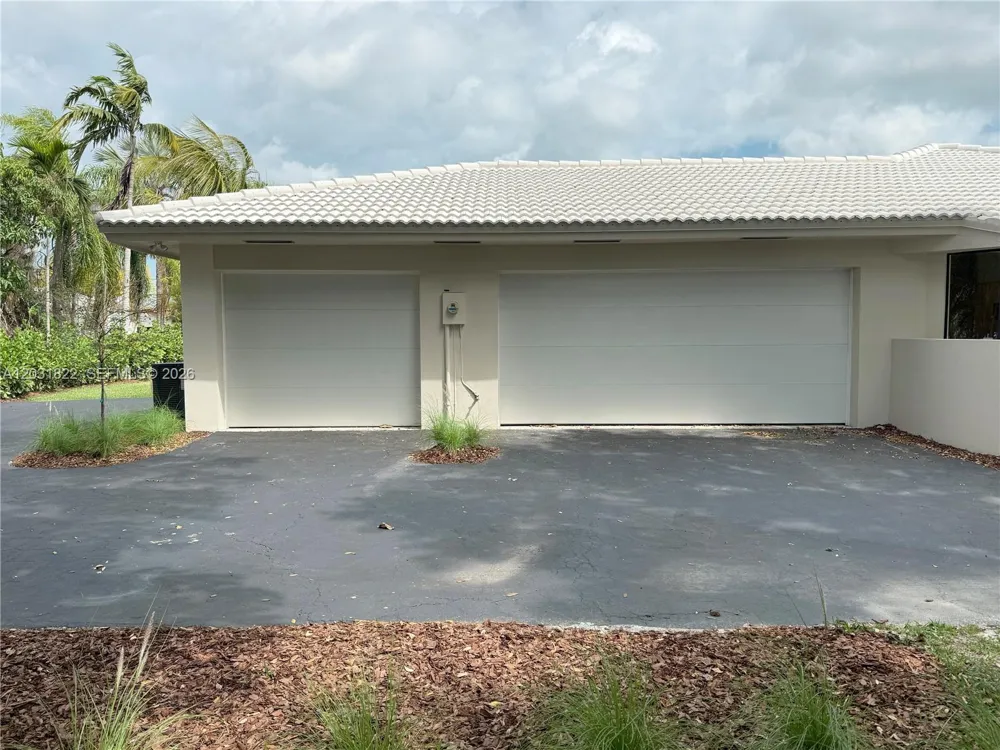 8845 SW 176th Ter Palmetto Bay, FL 33157