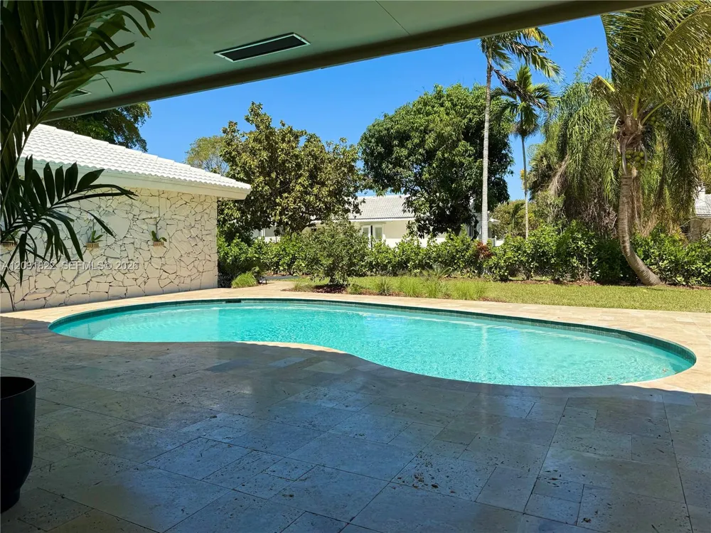 8845 SW 176th Ter Palmetto Bay, FL 33157