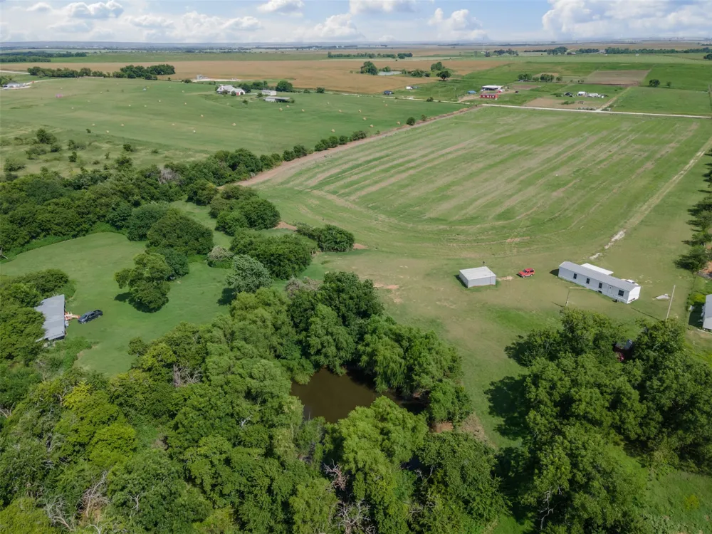 167 Hcr 4105 Covington, TX 76636