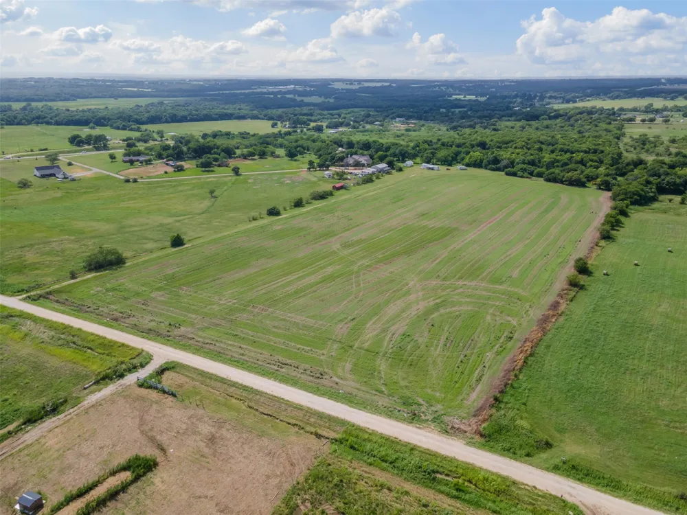 167 Hcr 4105 Covington, TX 76636