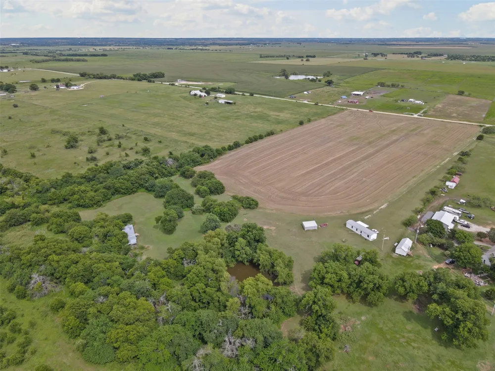 167 Hcr 4105 Covington, TX 76636