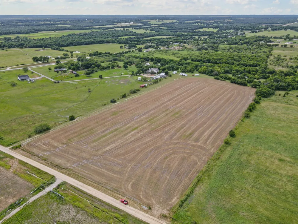 167 Hcr 4105 Covington, TX 76636