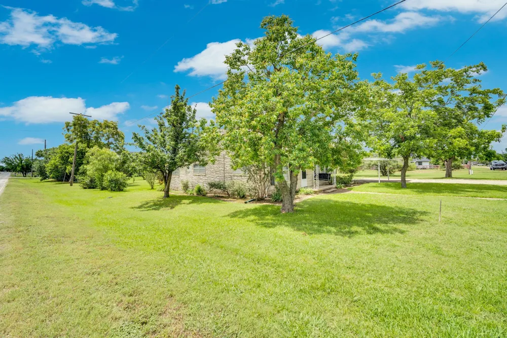 508 E Henderson Street Itasca, TX 76055