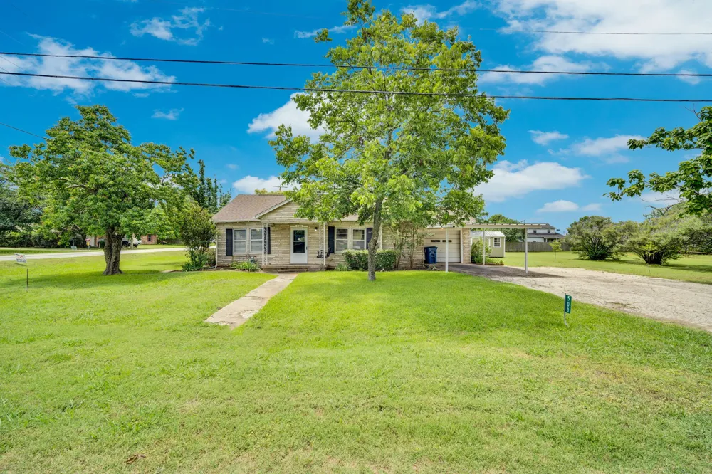 508 E Henderson Street Itasca, TX 76055
