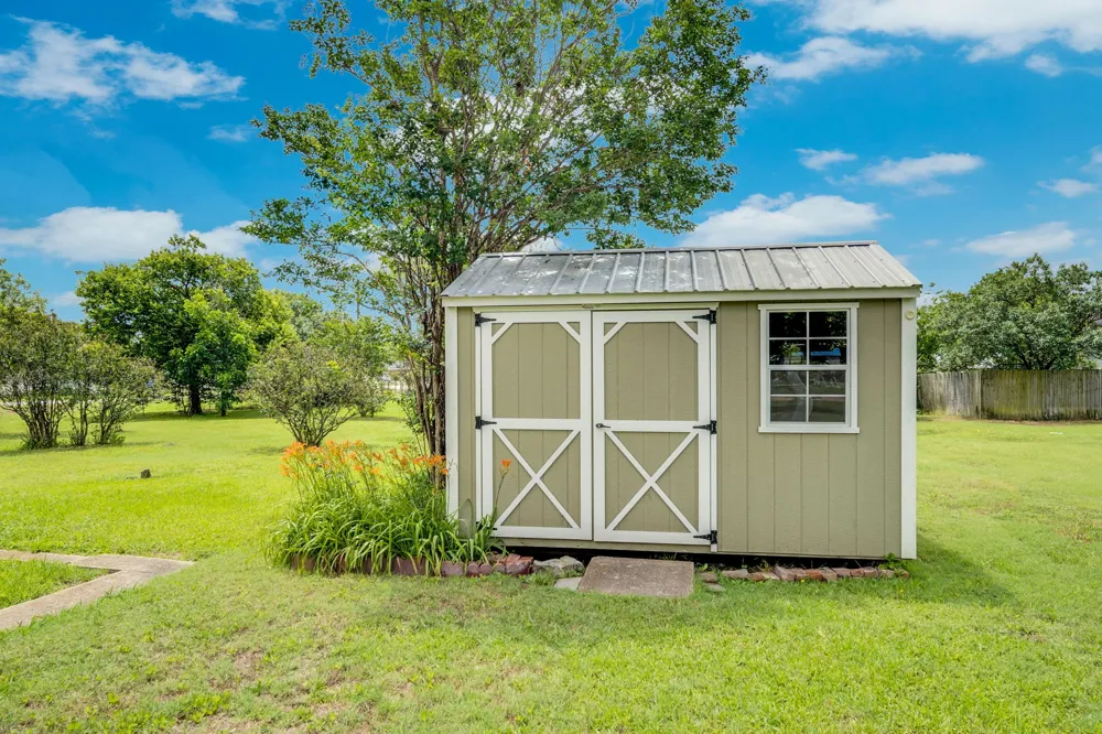 508 E Henderson Street Itasca, TX 76055