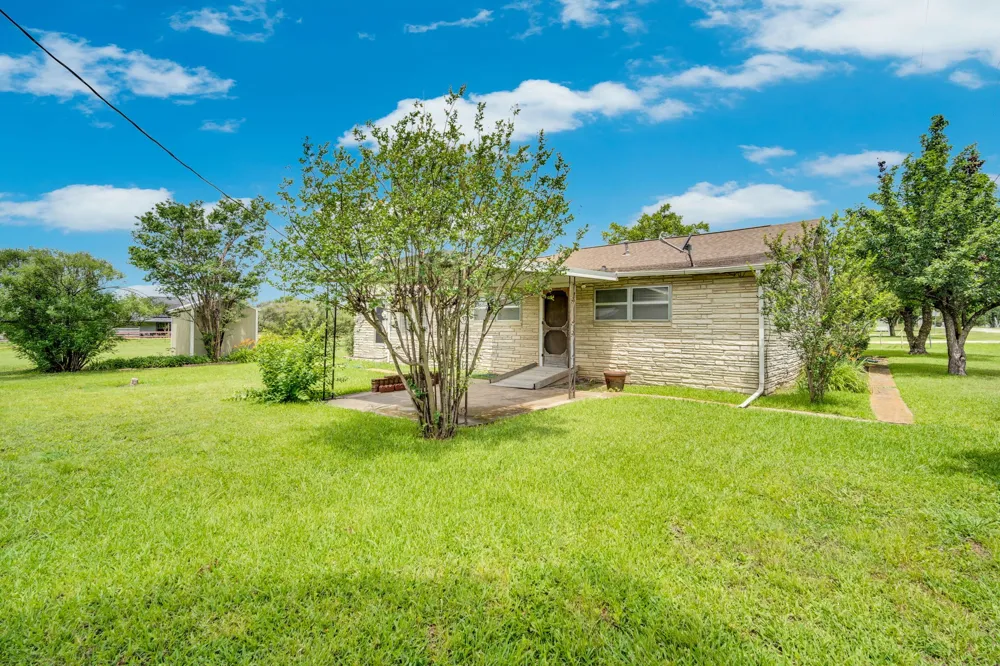 508 E Henderson Street Itasca, TX 76055