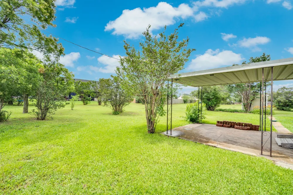 508 E Henderson Street Itasca, TX 76055