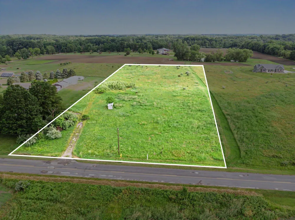 V/L Miller Road Buchanan, MI 49107