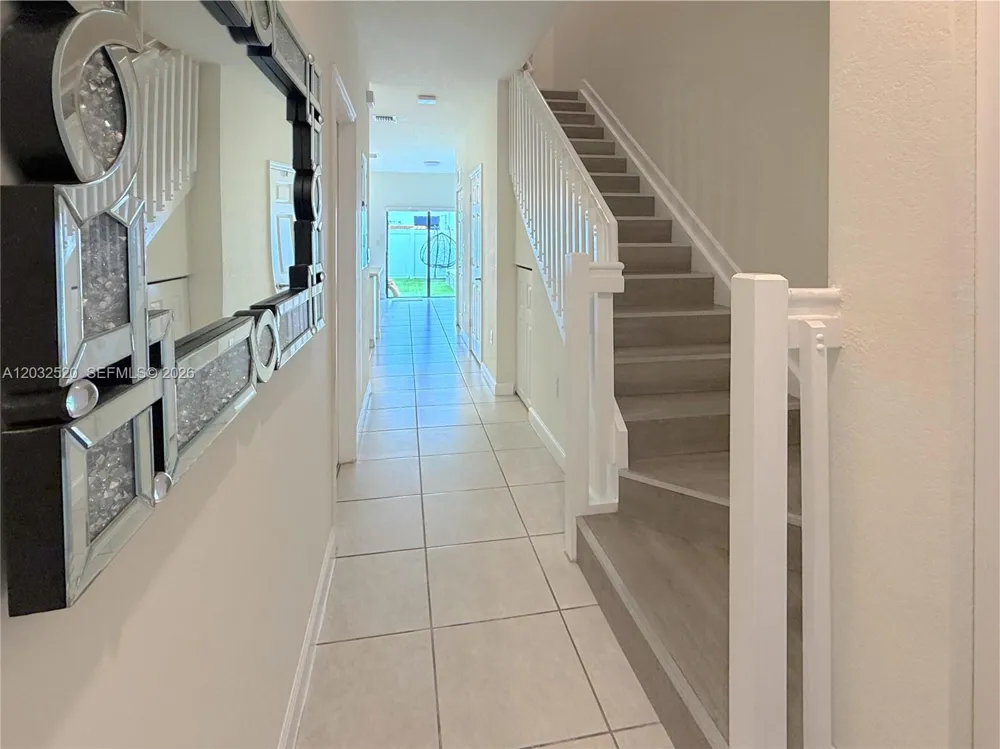 10606 W 32nd Ln Hialeah, FL 33018