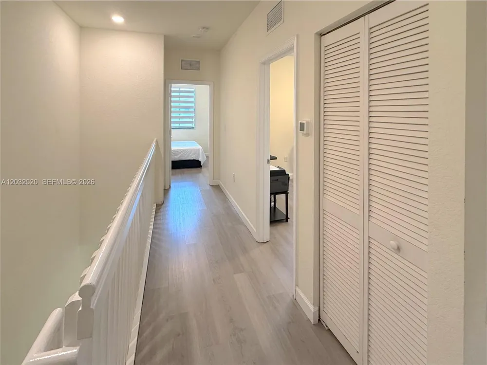 10606 W 32nd Ln Hialeah, FL 33018