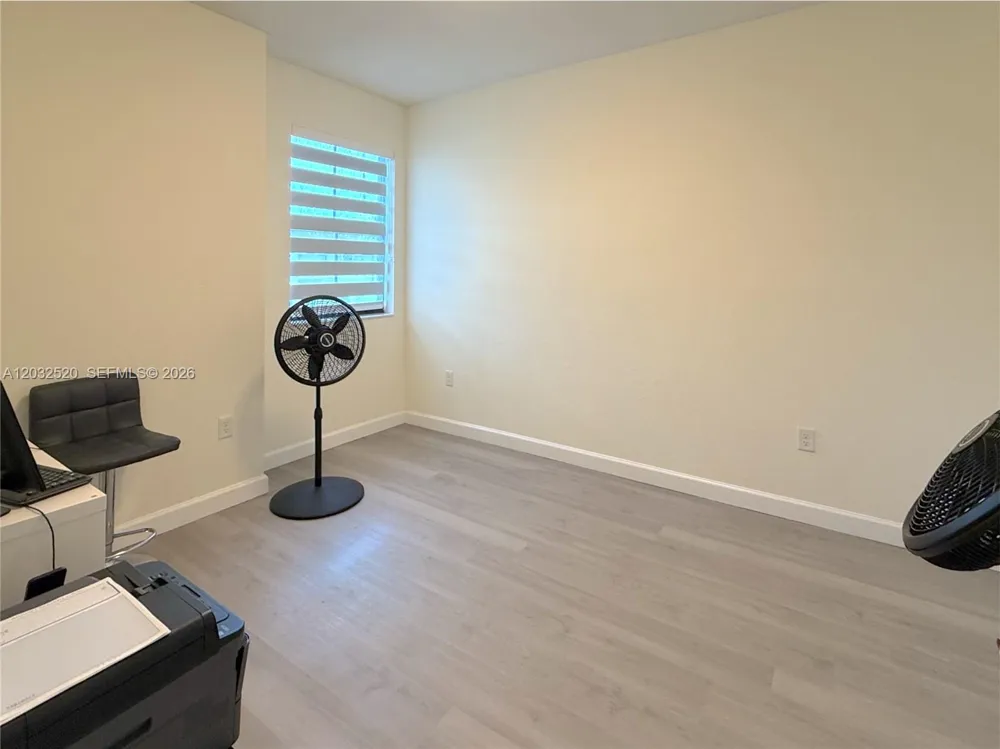 10606 W 32nd Ln Hialeah, FL 33018