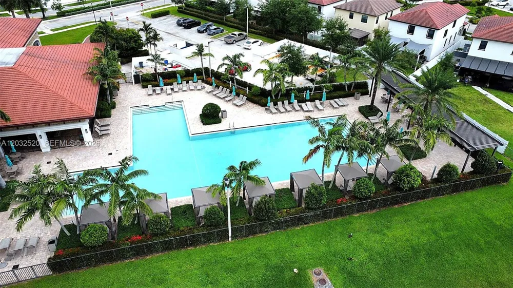 10606 W 32nd Ln Hialeah, FL 33018