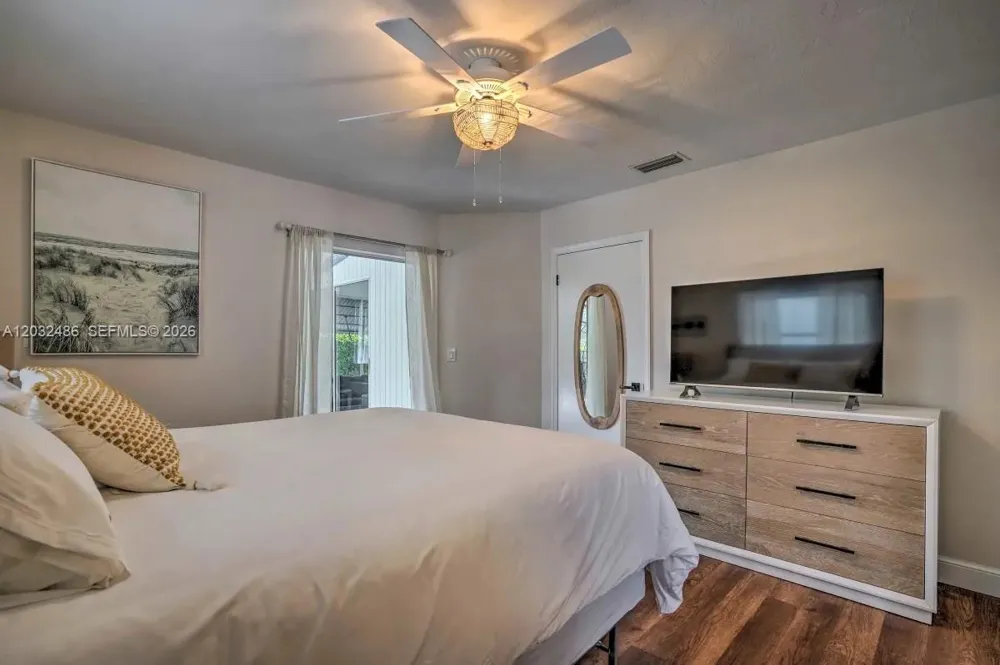 558 102nd Ave #0 Naples, FL 34108