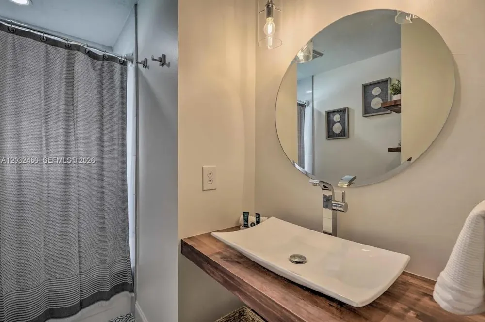 558 102nd Ave #0 Naples, FL 34108